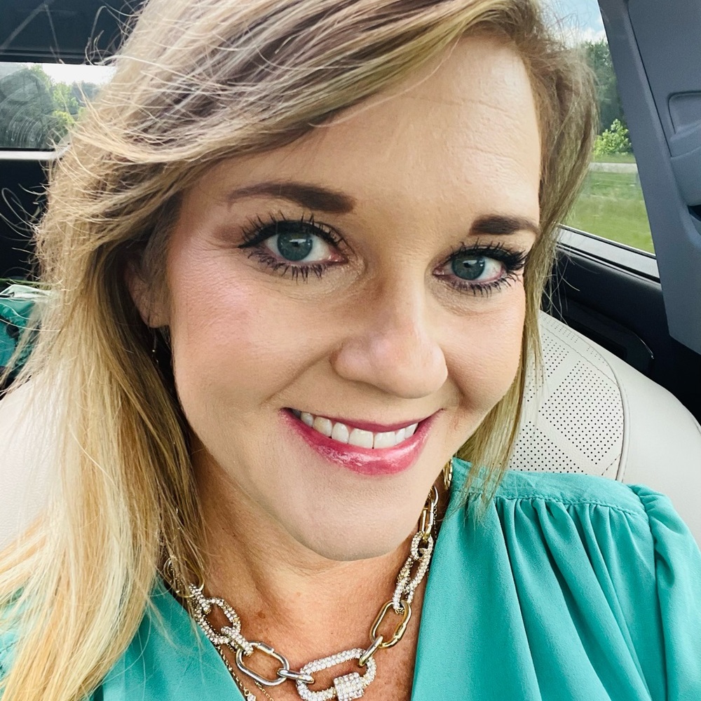 Meet your Posher, Cassi